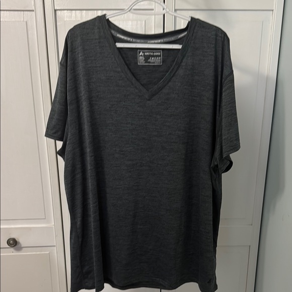 Arctic Cool Bundle of 2 V-Neck T-Shirts - Picture 5 of 6